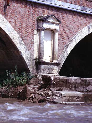 Bridge over the Tesina River - Details